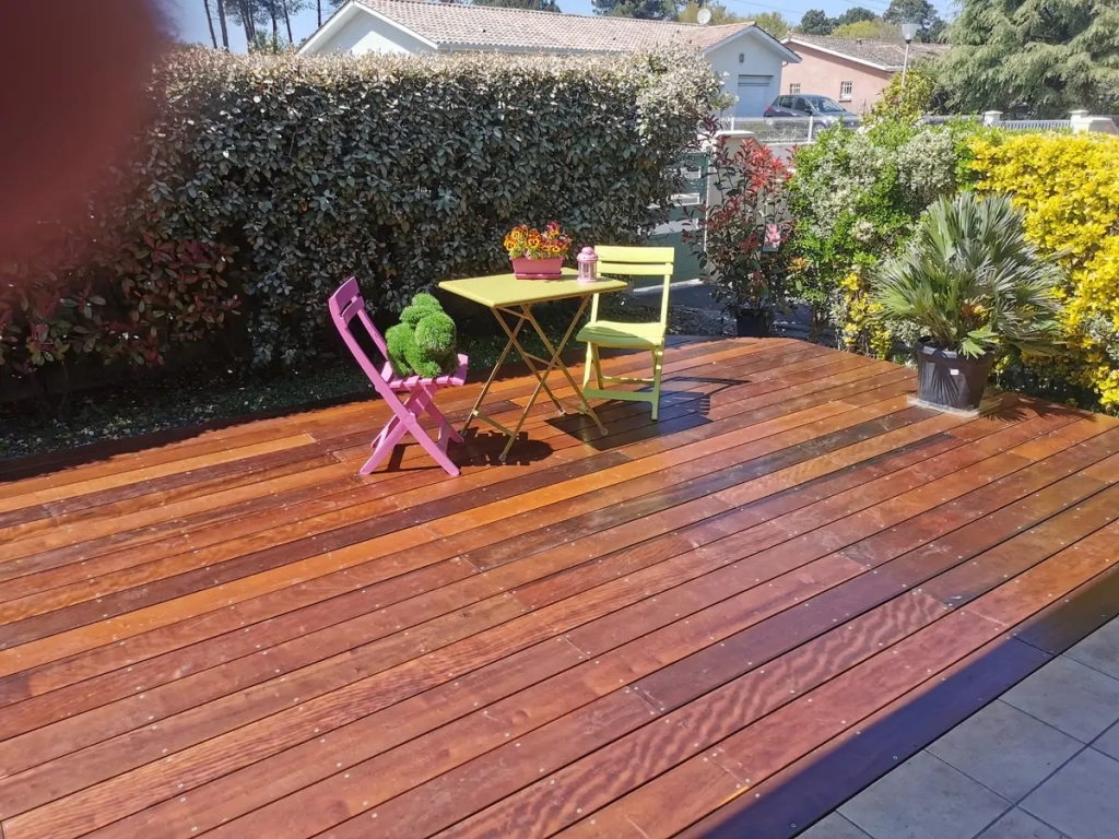 Création et aménagement d’une terrasse en bois à Cestas – SRENCO, votre spécialiste en Gironde